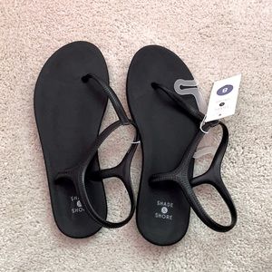 COPY - black flipflops